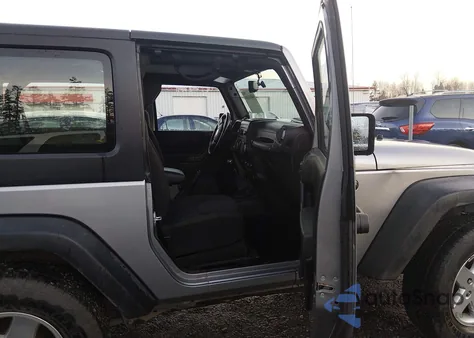 2013 Jeep Wrangler Sport z USA, uszkodzony, nr VIN 1C4AJWAG1DL601521